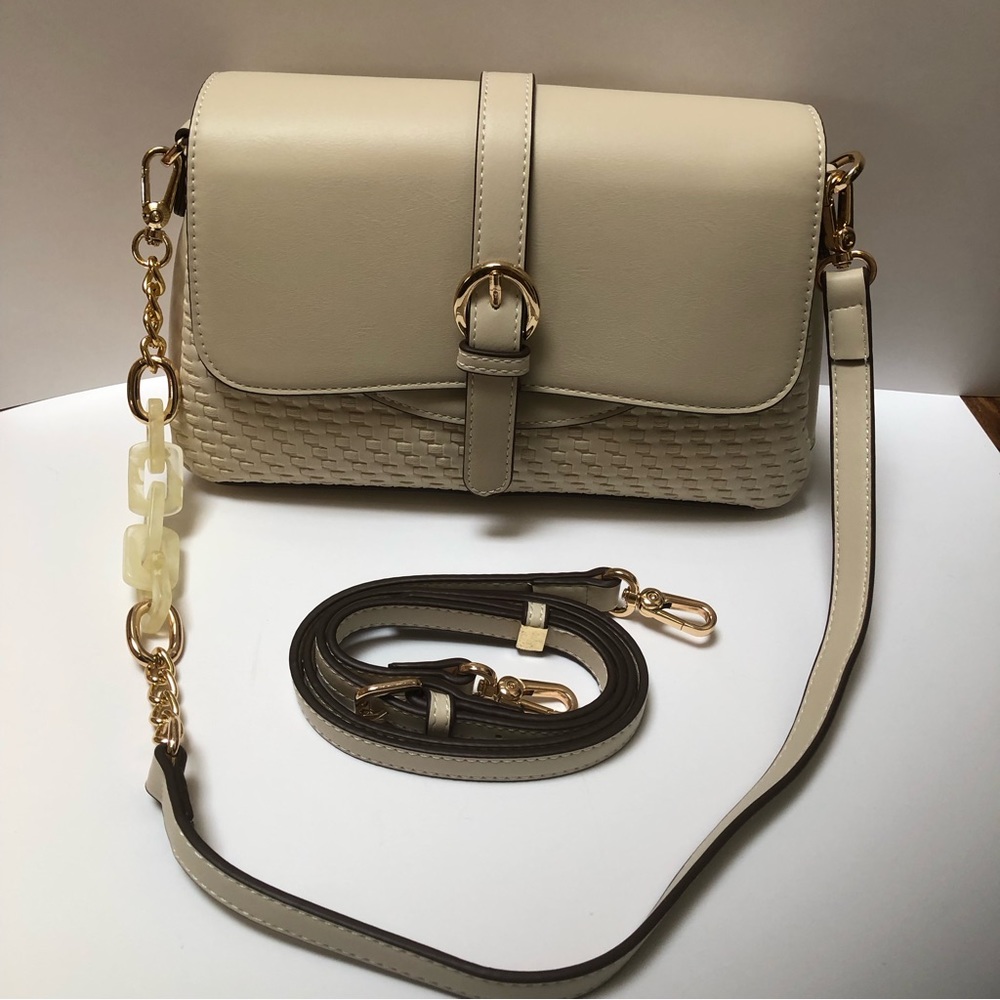 Elegant Cream Shoulder Bag